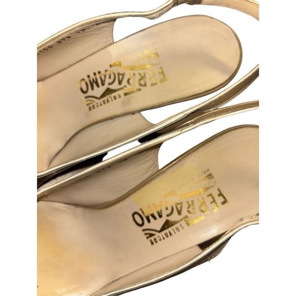 80s Salvatore Ferragamo Cream & White Slingbacks - Size 10 - Picture 3 of 6
